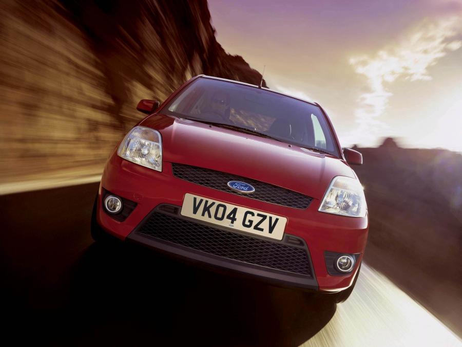  Ford Fiesta ST 2005 года  (фото 48 из 57)